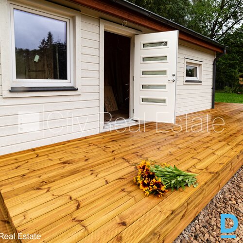 Pārdod māju Rīgā