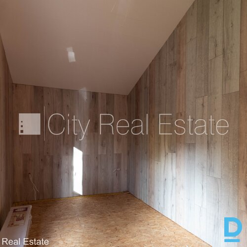 Pārdod māju Rīgā