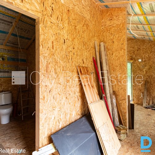 Pārdod māju Rīgā