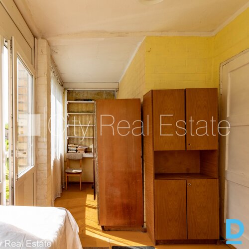 Pārdod māju Rīgā