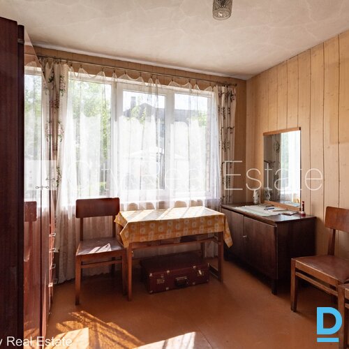 Pārdod māju Rīgā