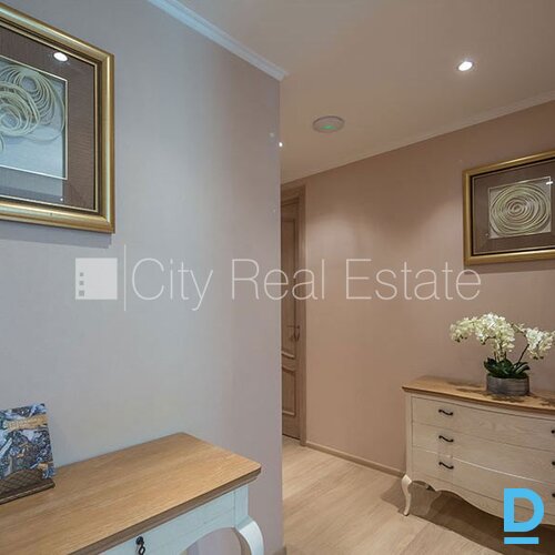 Pārdod dzīvokli Jūrmalā