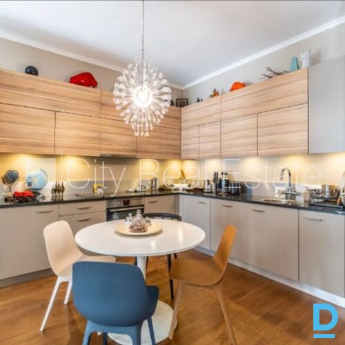 Pārdod dzīvokli Jūrmalā