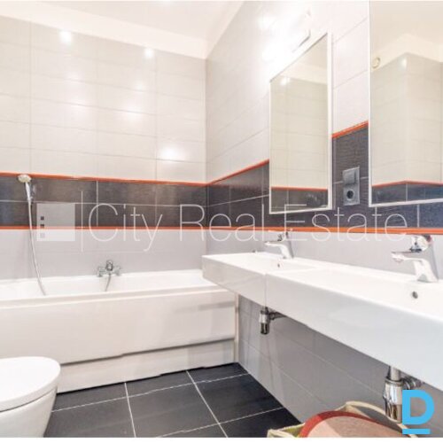 Pārdod dzīvokli Jūrmalā