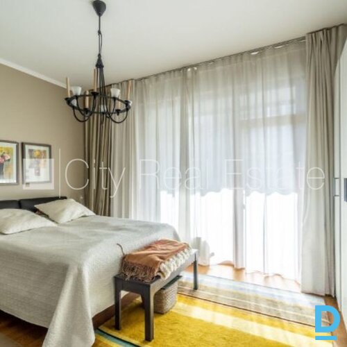 Pārdod dzīvokli Jūrmalā