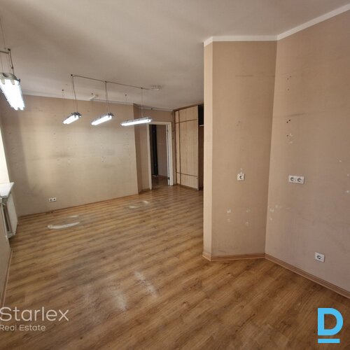 1922.gada ēku ansamblis Rīgas centrā – divas sešstāvu ēkas, kur pieejami dažāda lieluma un apdares līmeņa dzīvokļi par saprātīgu cenu