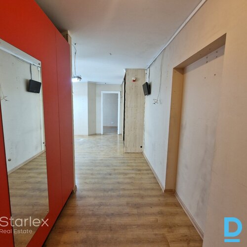 1922.gada ēku ansamblis Rīgas centrā – divas sešstāvu ēkas, kur pieejami dažāda lieluma un apdares līmeņa dzīvokļi par saprātīgu cenu