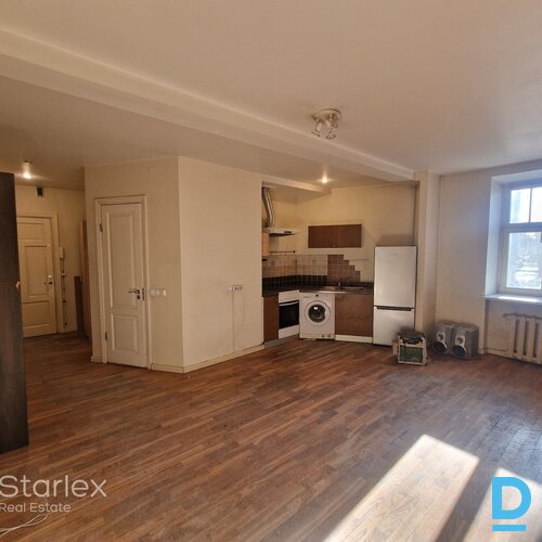 1922.gada ēku ansamblis Rīgas centrā – divas sešstāvu ēkas, kur pieejami dažāda lieluma un apdares līmeņa dzīvokļi par saprātīgu cenu