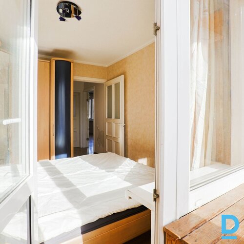 Pārdod dzīvokli Rīga Purvciems Dzelzavas 76