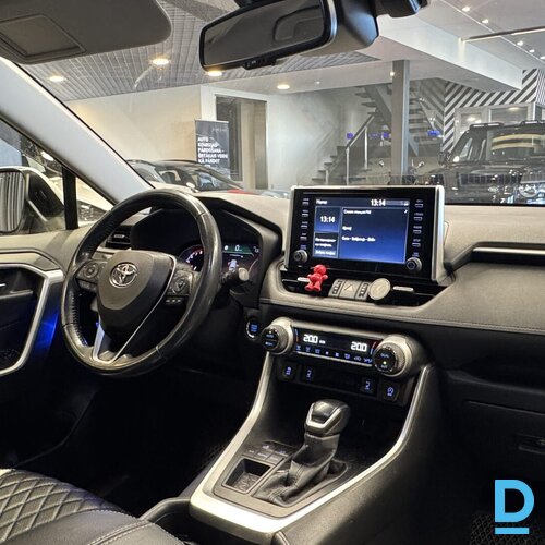 Pārdod Toyota Rav 4, 2.0i, 2021 Pārdod Toyota Rav 4, 2.0i, 2021