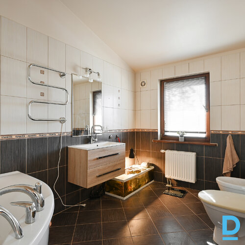 Pārdod māju Drēzdnes iela 4