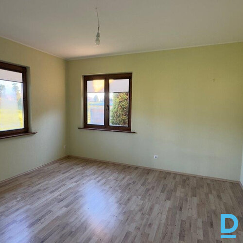 Pārdod māju Drēzdnes iela 4