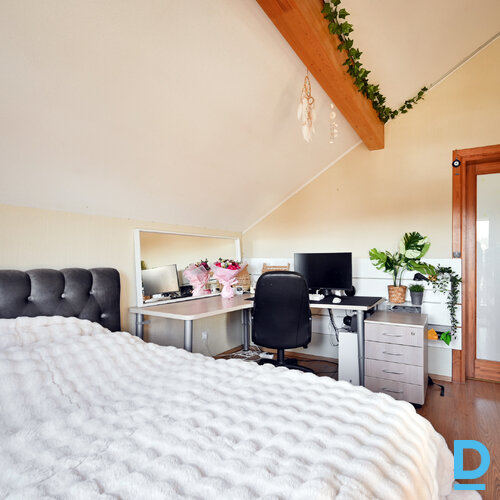 Pārdod māju Drēzdnes iela 4