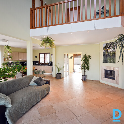 Pārdod māju Drēzdnes iela 4