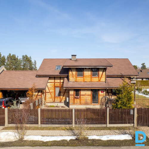 Pārdod māju Drēzdnes iela 4