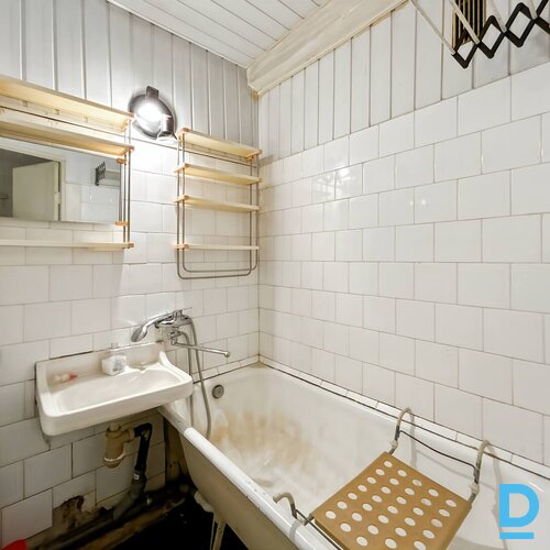 Pārdošanā saulains 3 istabu Purvciemā ar bezmaksas stāvvietu.