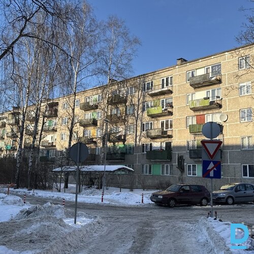 Pārdošanā saulains 3 istabu Purvciemā ar bezmaksas stāvvietu.