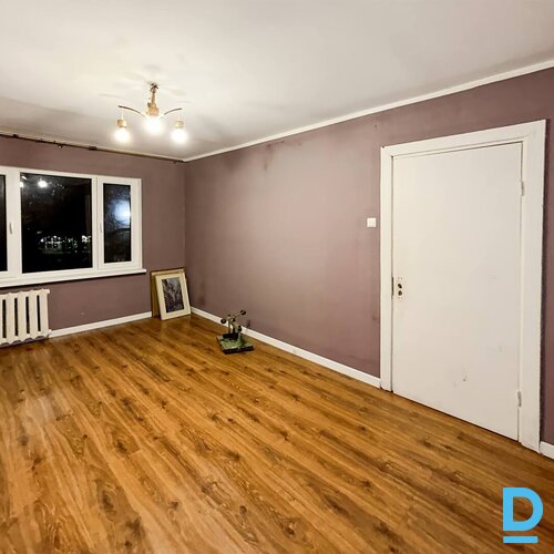 Pārdošanā saulains 3 istabu Purvciemā ar bezmaksas stāvvietu.