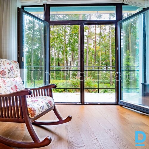 Pārdod dzīvokli Jūrmalā