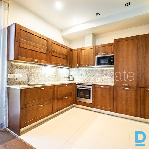 Pārdod dzīvokli Jūrmalā