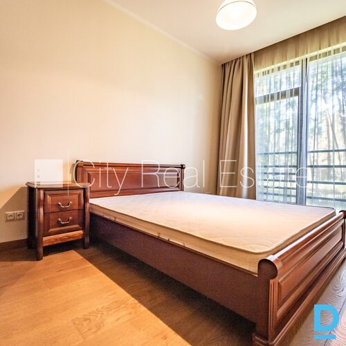 Pārdod dzīvokli Jūrmalā