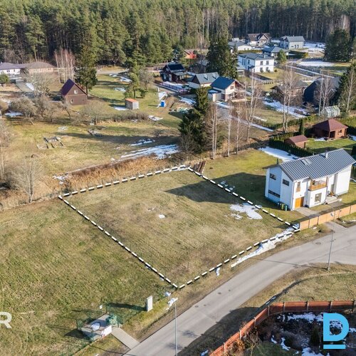 Pārdošanā 1223 m² zemes gabals privātmājas būvniecībai slēgtā ciematā "Lapsas".P
