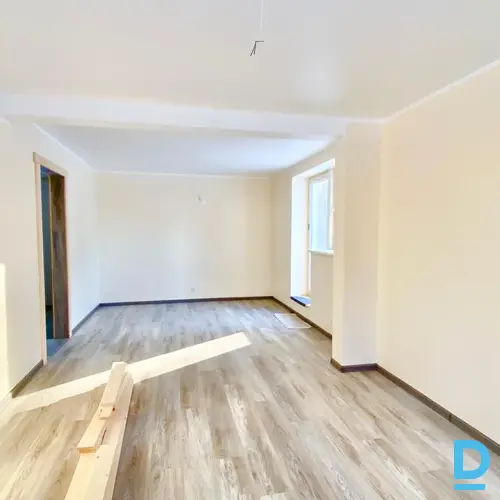 Pārdod mājas Piekūnu 11