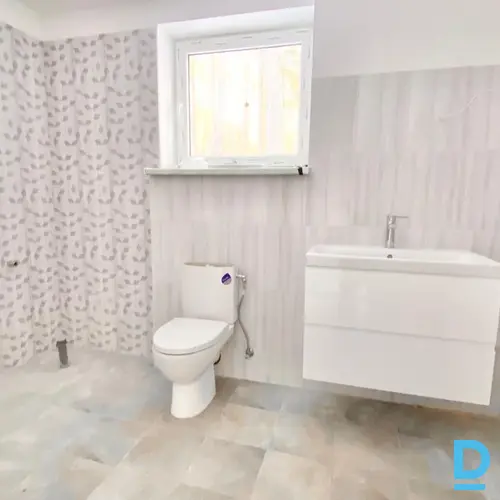 Pārdod mājas Piekūnu 11