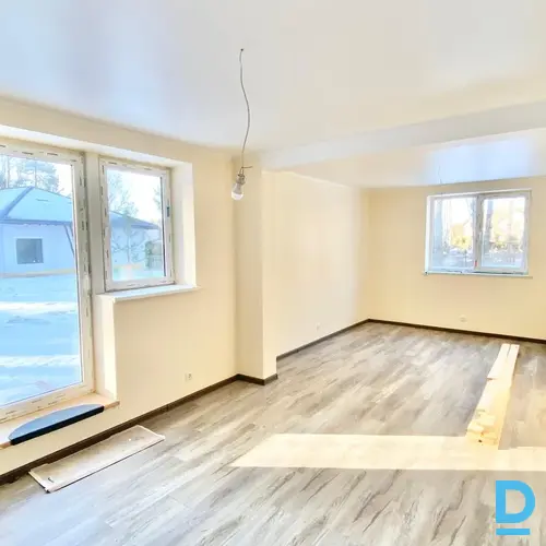 Pārdod mājas Piekūnu 11