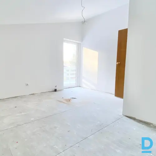 Pārdod mājas Piekūnu 11