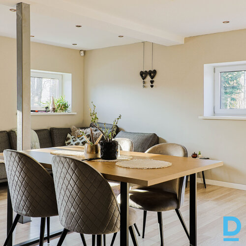 Pārdod māju Pūpolu iela 7