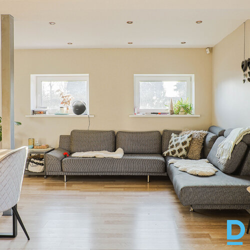 Pārdod māju Pūpolu iela 7