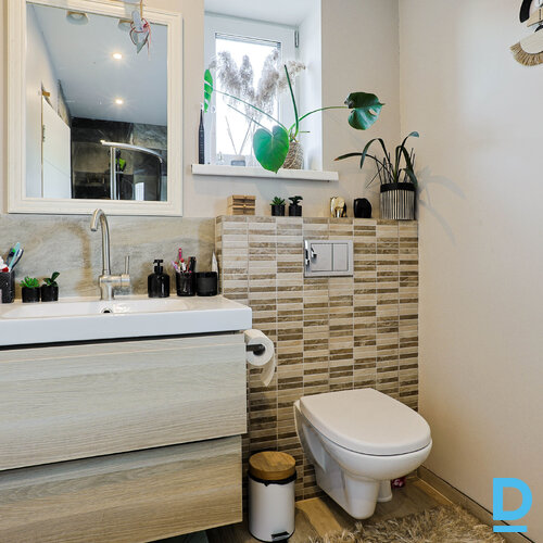 Pārdod māju Pūpolu iela 7