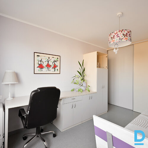 Pārdod dzīvokli Mālkalnes prospekts 16