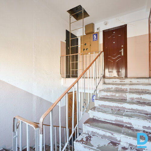 Pārdod dzīvokli Mālkalnes prospekts 16