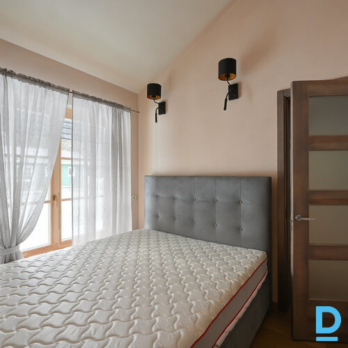 Pārdod māju Mežogu iela 6