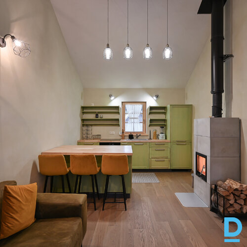 Pārdod māju Mežogu iela 6