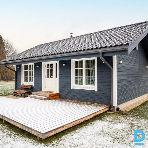 Pārdod māju Mežogu iela 6