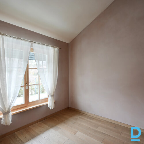 Pārdod māju Mežogu iela 6