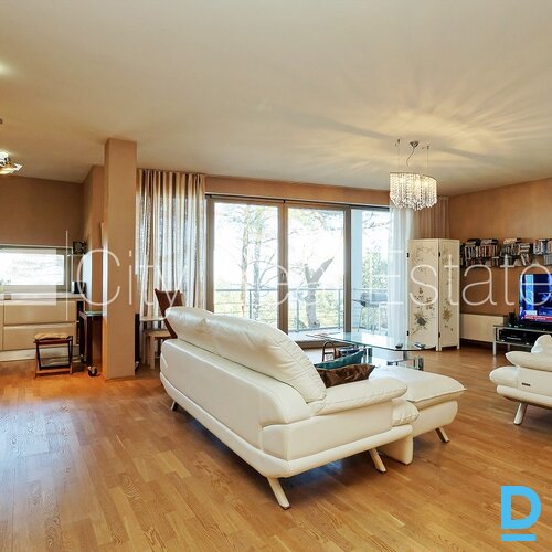 Izīrē dzīvokli Jūrmalā