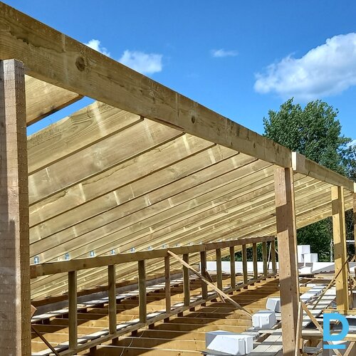 Piedāvā Privātmājas būvniecību (mūrēšana, jumta uzstādīšana)