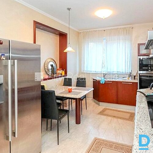 Izīrē dzīvokli Jūrmalā