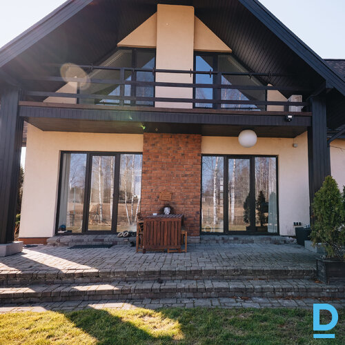 Pārdod māju Gravu iela 17 Pārdod māju Gravu iela 17