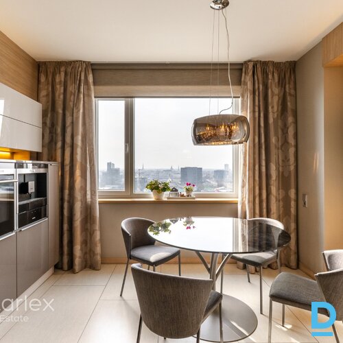 Premium PENTHOUSE dzīvoklis tiek pārdots - Skanstes augstumos