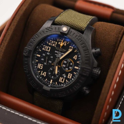 Pārdod Breitling Avenger Hurricane Military