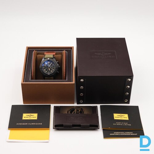 Pārdod Breitling Avenger Hurricane Military