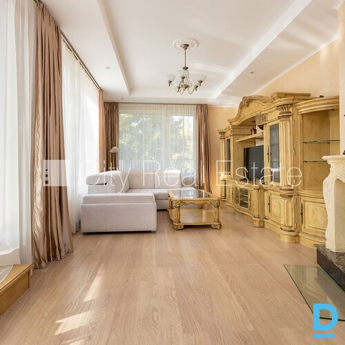 Pārdod dzīvokli Jūrmalā