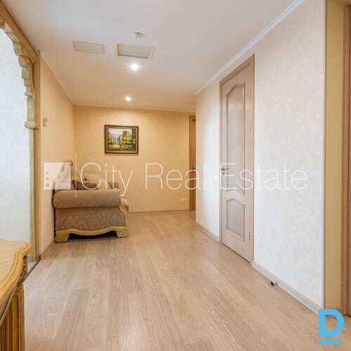 Pārdod dzīvokli Jūrmalā