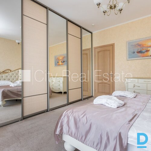 Pārdod dzīvokli Jūrmalā