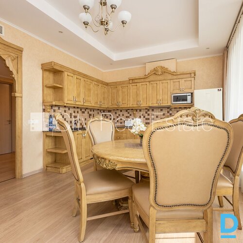 Pārdod dzīvokli Jūrmalā